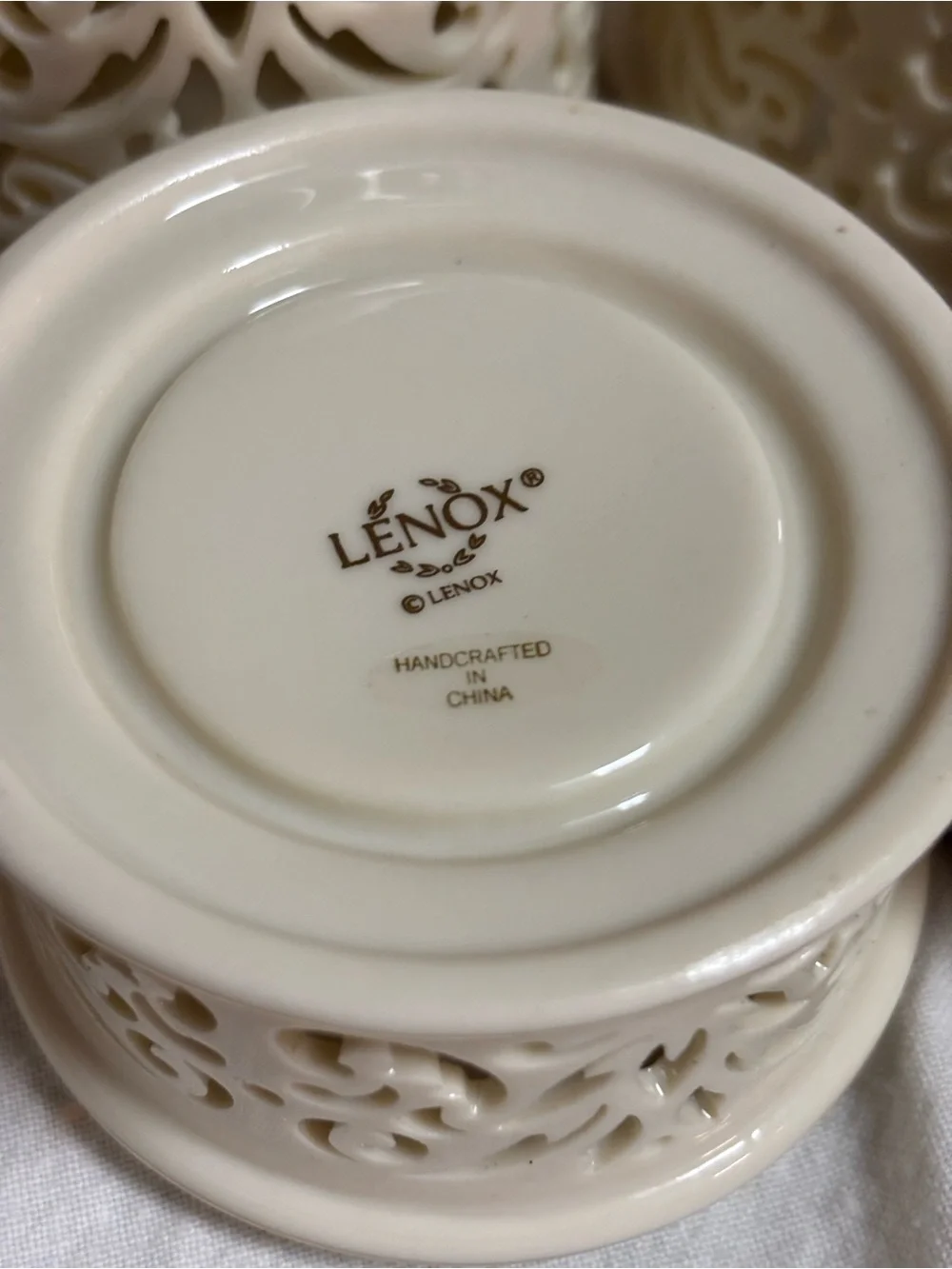4 Lenox illuminates ivory pierced porcelain Filigree Votive Candle Holders
